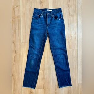 LEVI’s 724 High Rise Straight - women’s size 27